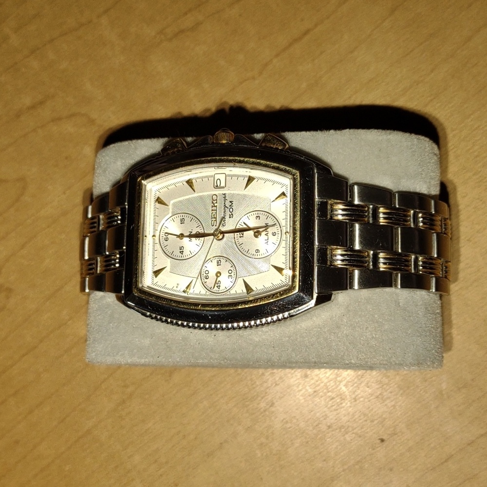 Seiko Quartz chronograph 7t62-ofmo 561734 Sapphire Crystal.